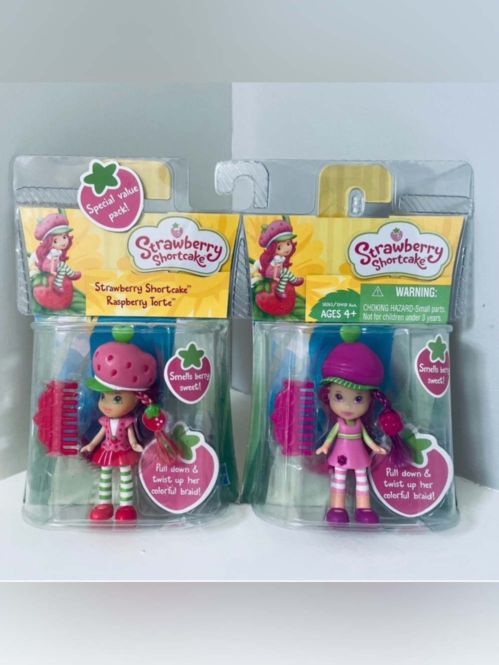 2009 Strawberry Shortcake/Raspberry Torte Magic Braid Dolls Toys R Us Exclusive